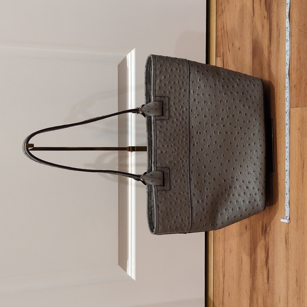Dooney & Bourke EUC Grey Ostrich Tote Shoulder Bag Red Lining - Picture 3 of 16